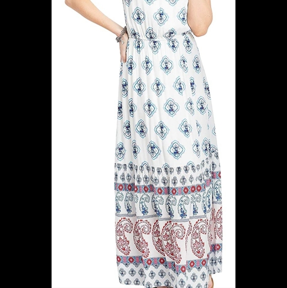 Maurices White Paisley Maxi Dress New with Tags size Medium - Picture 9 of 9